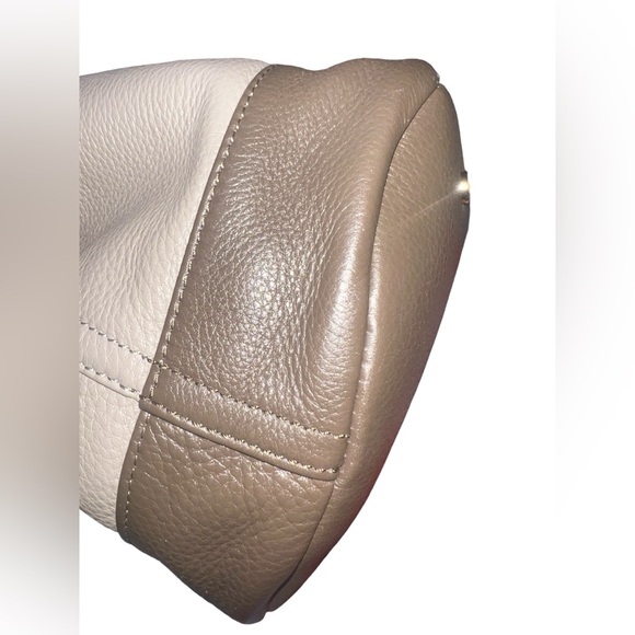 ***SOLD*** NWT Tory Burch Brown/Taupe Pebbled Leather Handbag - Picture 9 of 10